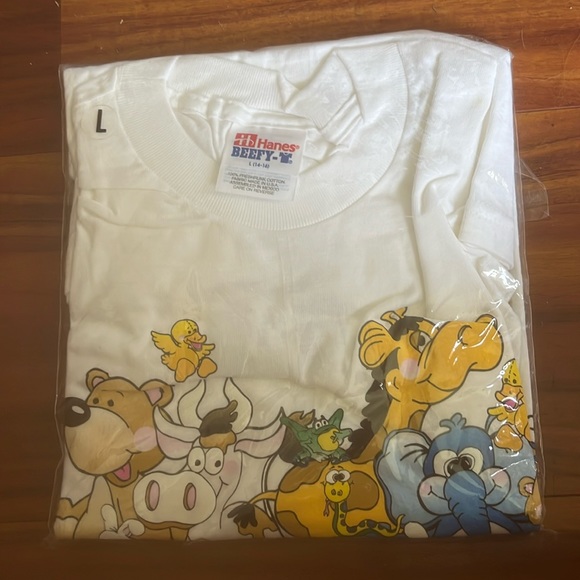 TAJ CLUBHOUSE T-Shirt - Picture 1 of 4